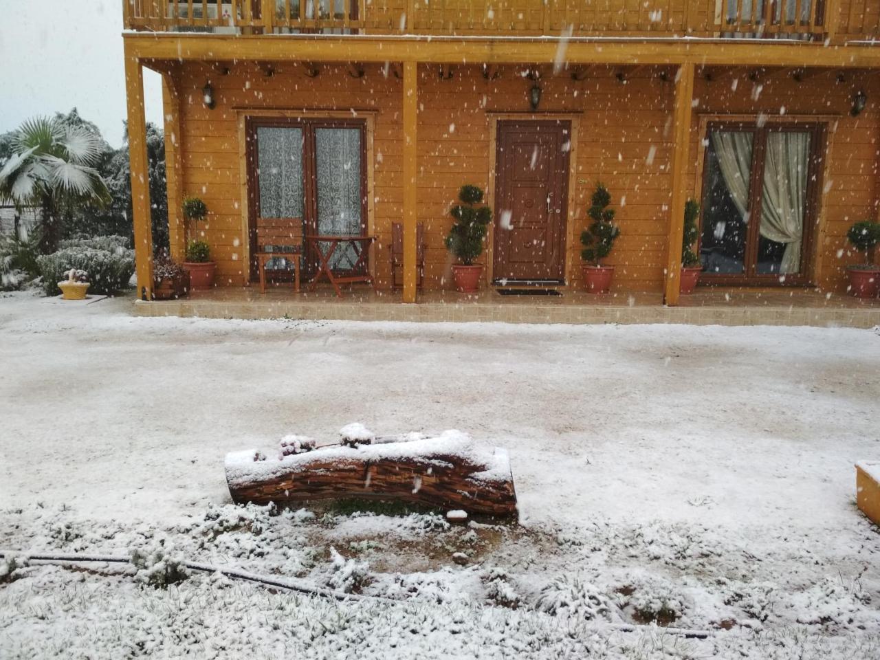Kastor Chalets Ambelókipi Kültér fotó
