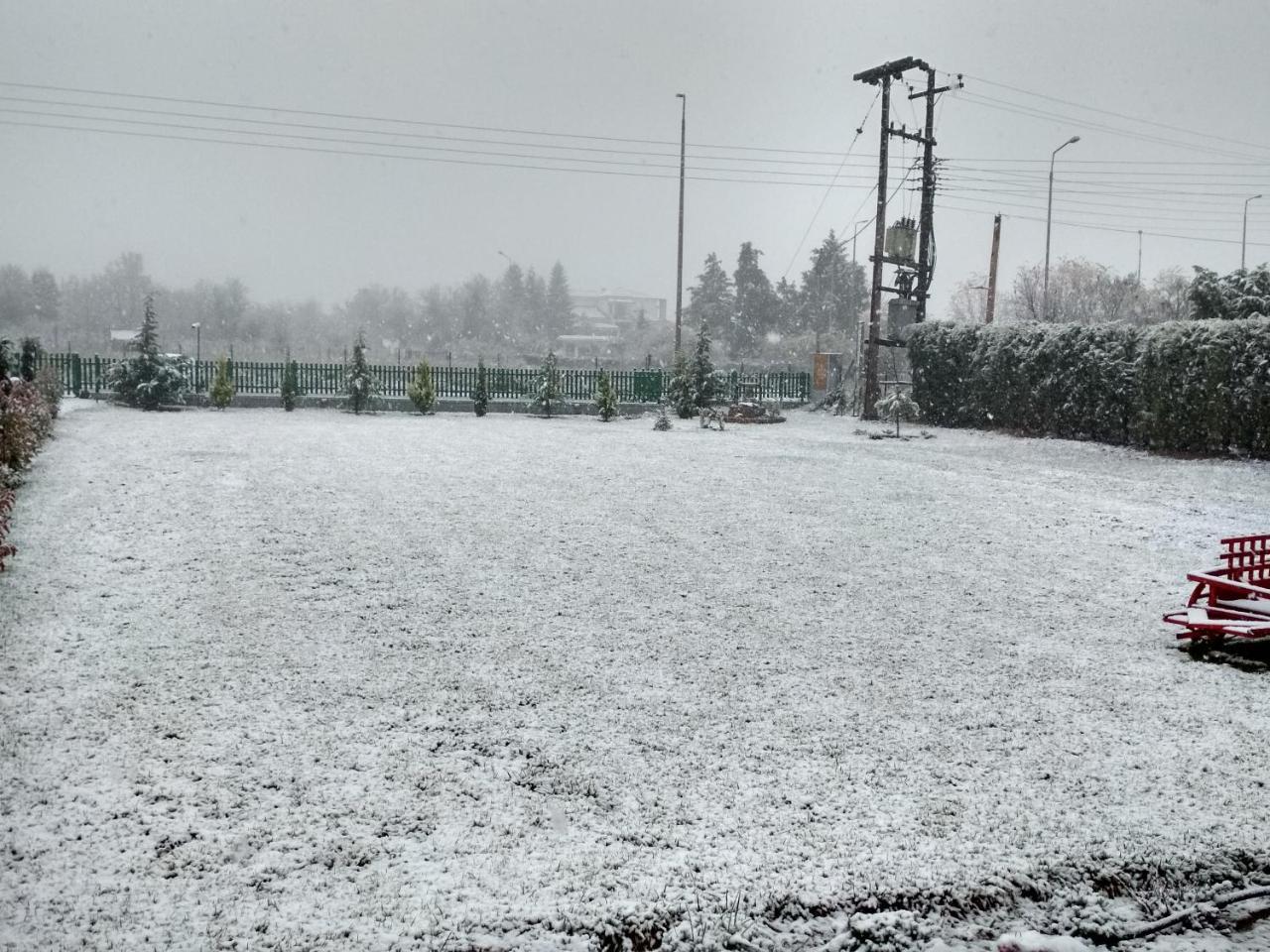 Kastor Chalets Ambelókipi Kültér fotó